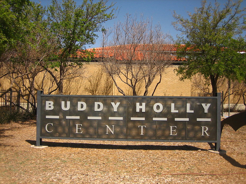 1024px-Buddy_Holly_Center_in_Lubbock,_TX_IMG_0078